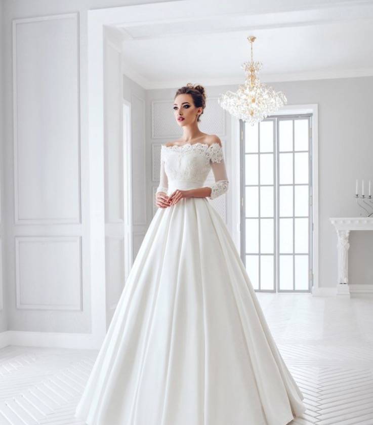 Атласное свадебное платье: достоинства и недостатки, варианты фасонов по длине