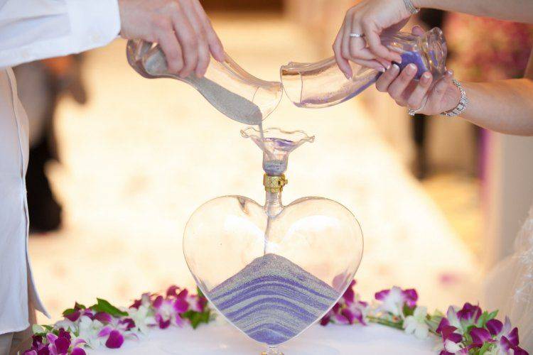 Песочная церемония на свадьбе — слияние двух судеб навсегда