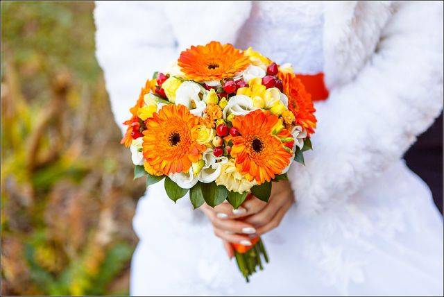 Яркий букет невесты из гербер – щедрая порция позитива