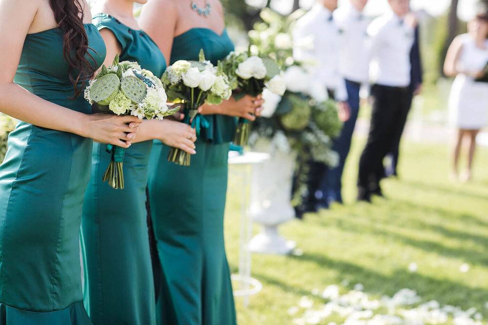 Свадьба в изумрудном цвете ???? торт, платье невесты, пригласительные, бокалы, букет