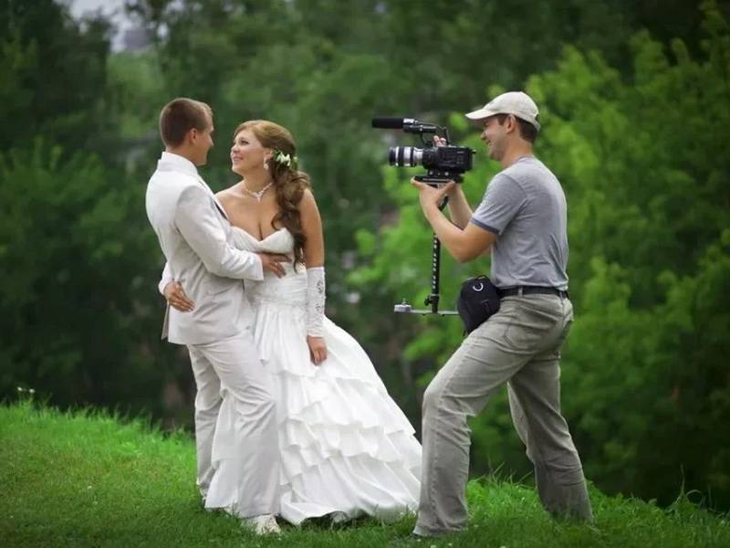 Видеограф на свадьбу в [2019]: как выбрать & нужен ли он вообще