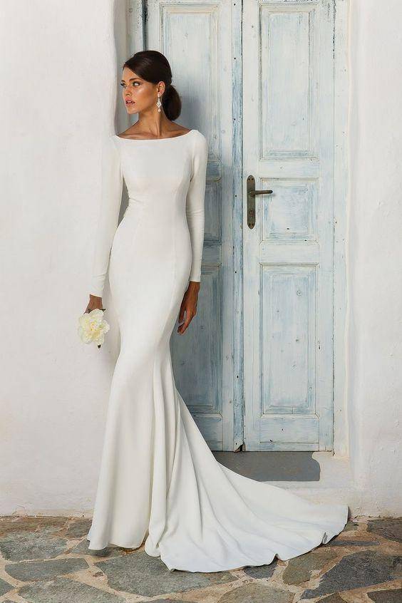 Закрытые и открытые свадебные платья с длинным рукавом – фото