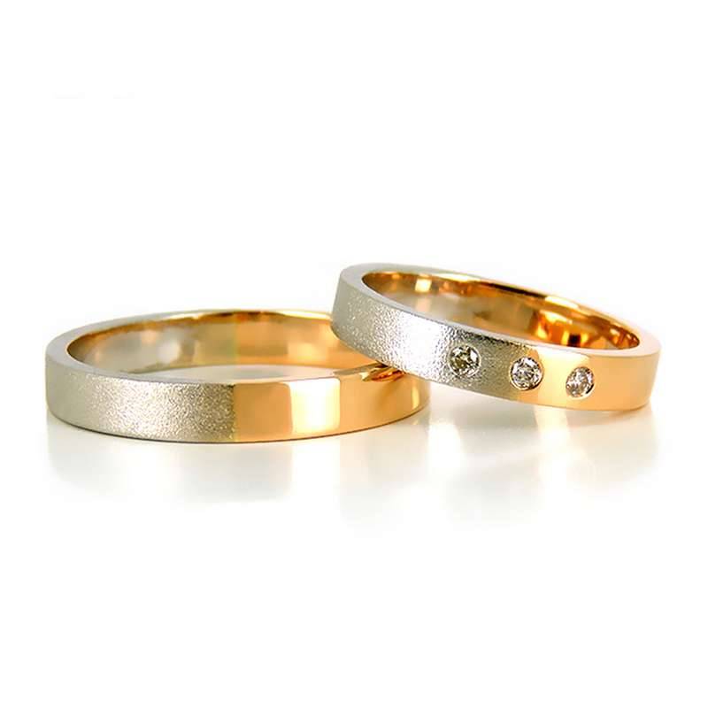 Обручальные кольца из разных видов золота
