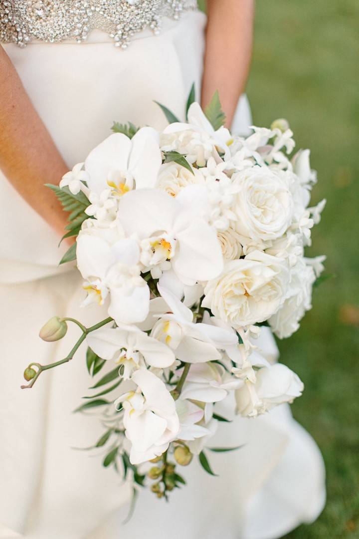 Каскадный букет невесты из лилий, роз или орхидей - как сделать своими руками, мастер-класс с фото и видео