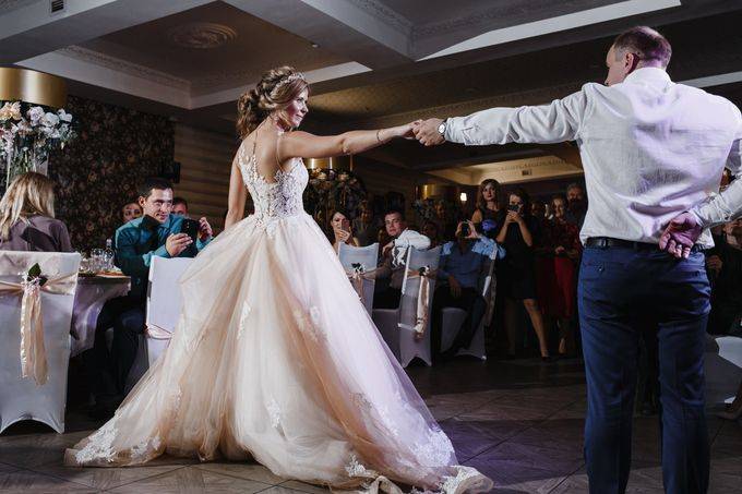 Важность первого танца или все, что нужно знать молодоженам — свадебный портал marry