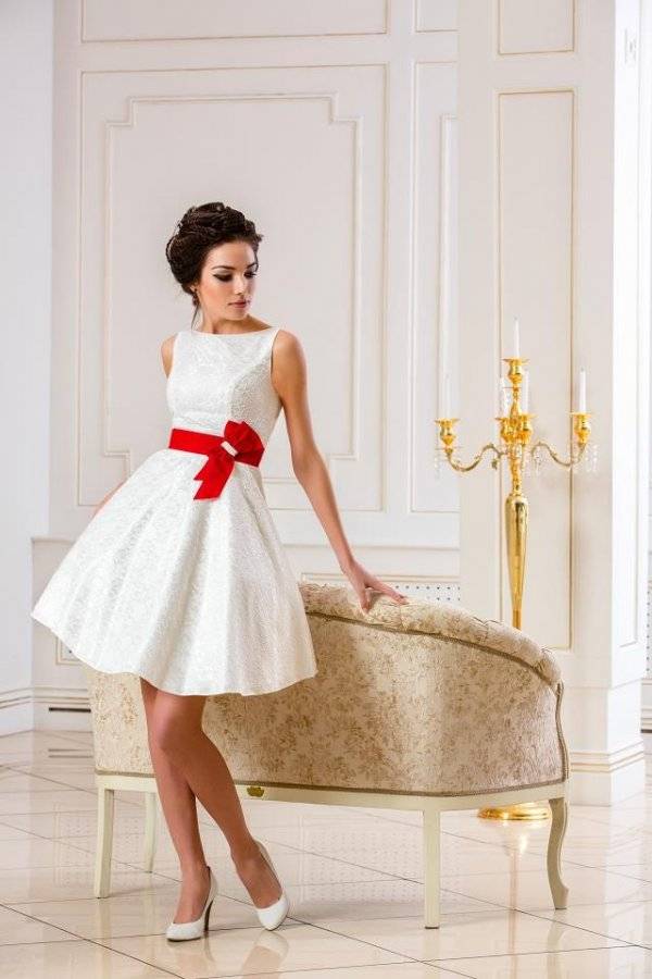 Белое свадебное платье: что означает, варианты оттенков и актуальные фасоны