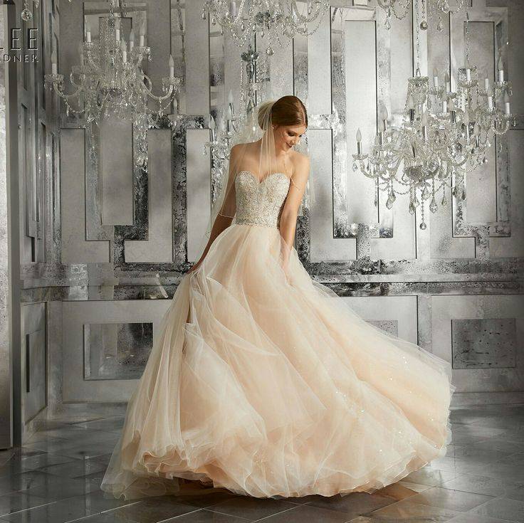 Свадебные платья цвета шампань 2017 года, популярные модели с фото