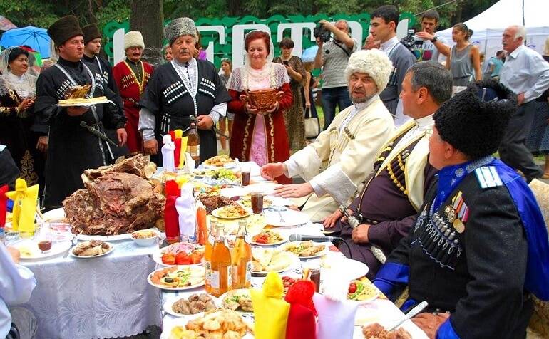Народные традиции на осетинской свадьбе