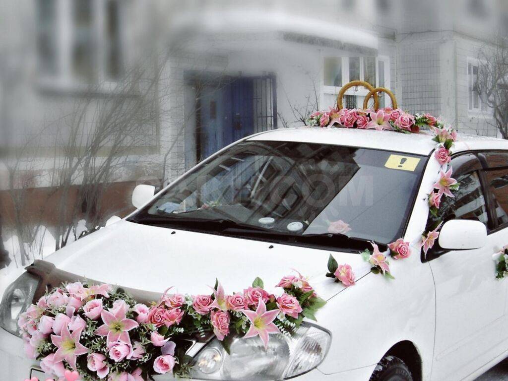 Украшение машины на свадьбу: фото идеи в 2021