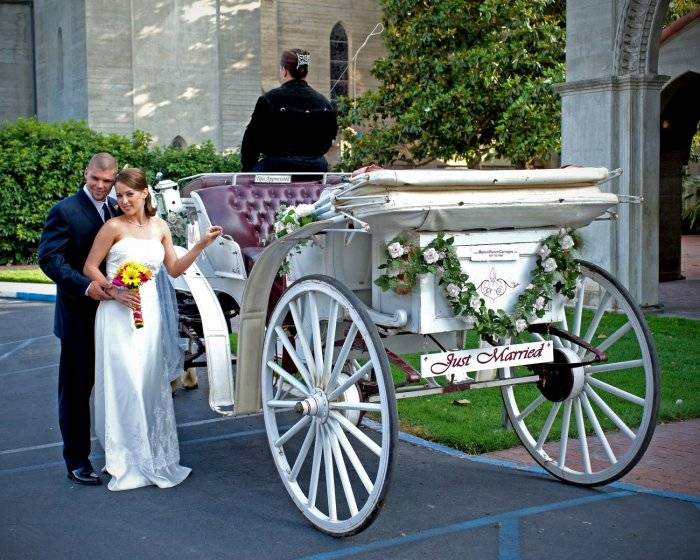 Как выбрать свадебный кортеж — от лимузина до кареты