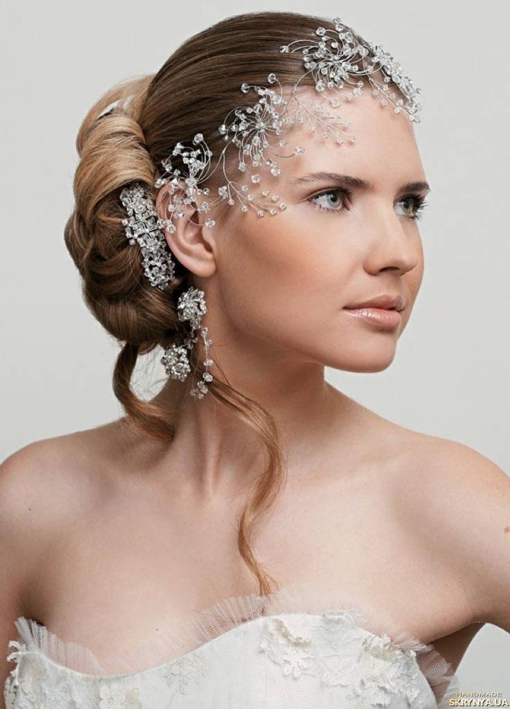Свадебные украшения для волос: фото аксессуаров в прически невесты