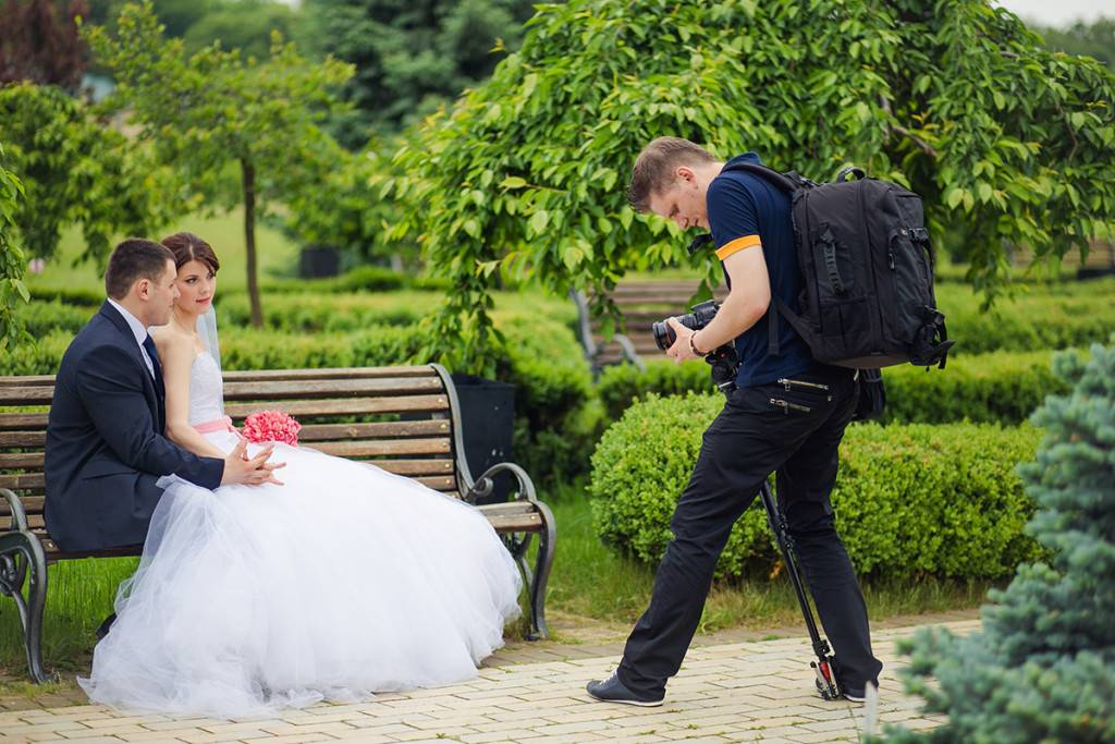 Чтобы свадьба прошла идеально: какие вопросы задать ведущему и фотографу