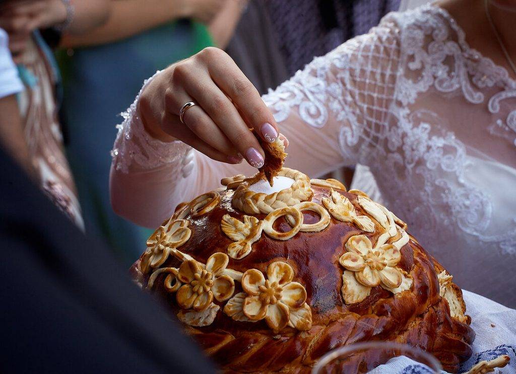 Свадебный декор своими руками: мастер-класс изготовления аксессуаров из различных материалов
