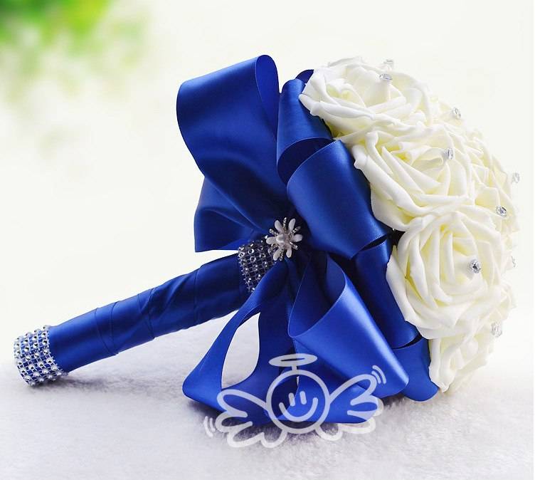 Букет невесты бело-синий из роз ? – варианты [2019] с фото