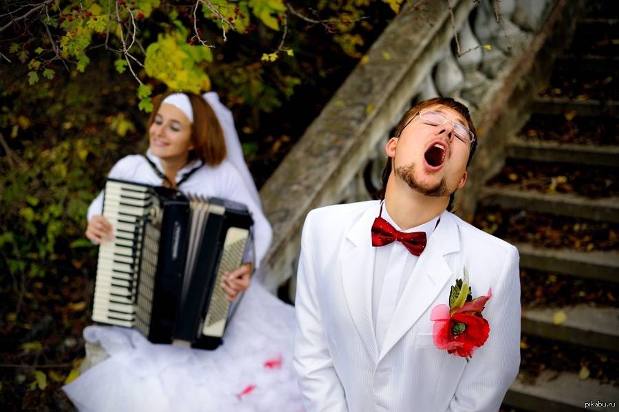 Современные переделанные песни на свадьбу — для молодых от друзей, родителей, родственников, брата, сестры, от невесты жениху, от жениха невесте: лучшая подборка