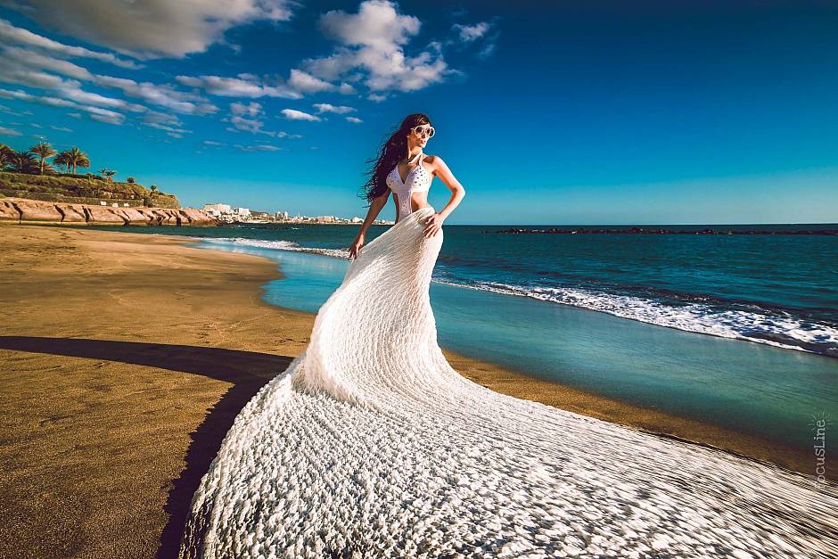 Пляжное свадебное платье: фасоны, аксессуары, 300 модных образов