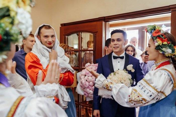 Традиции и обычаи на русской свадьбе