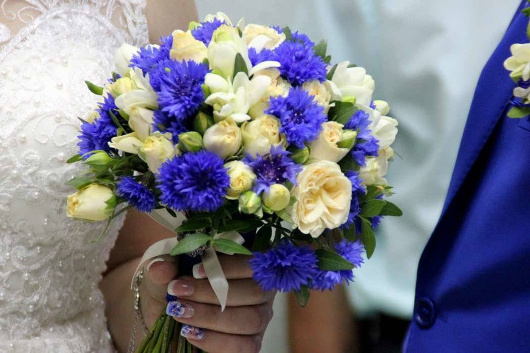 Цветы синего цвета для букета невесты