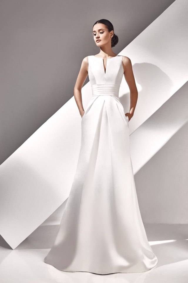 Атласные свадебные платья: фото лучших моделей и фасонов