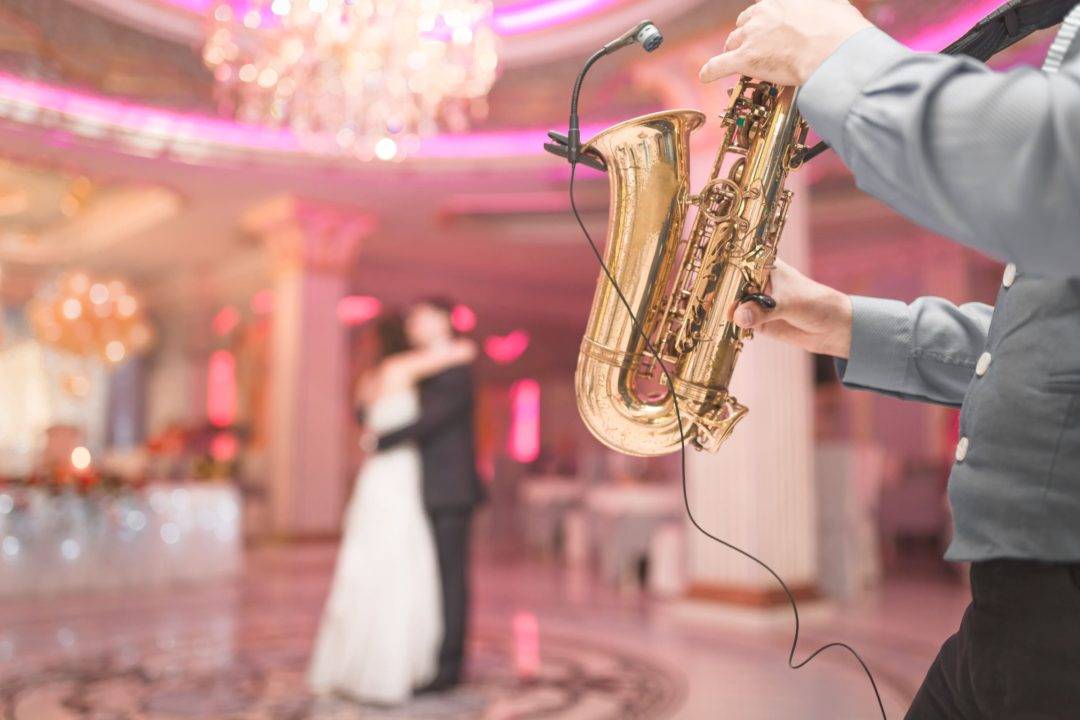 Новые свадебные танцевальные и застольные игры и конкурсы "девять свадебных историй"