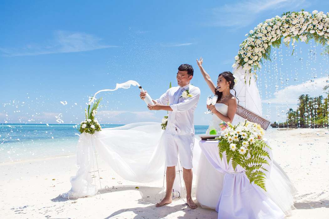 Под жарким солнцем тропиков – свадьба на островах: фото и советы по организации