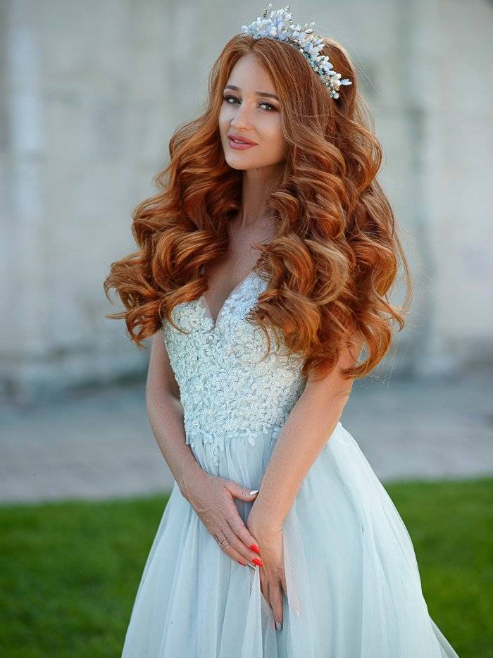 Модные тенденции свадебных причесок на длинные волосы с фото
