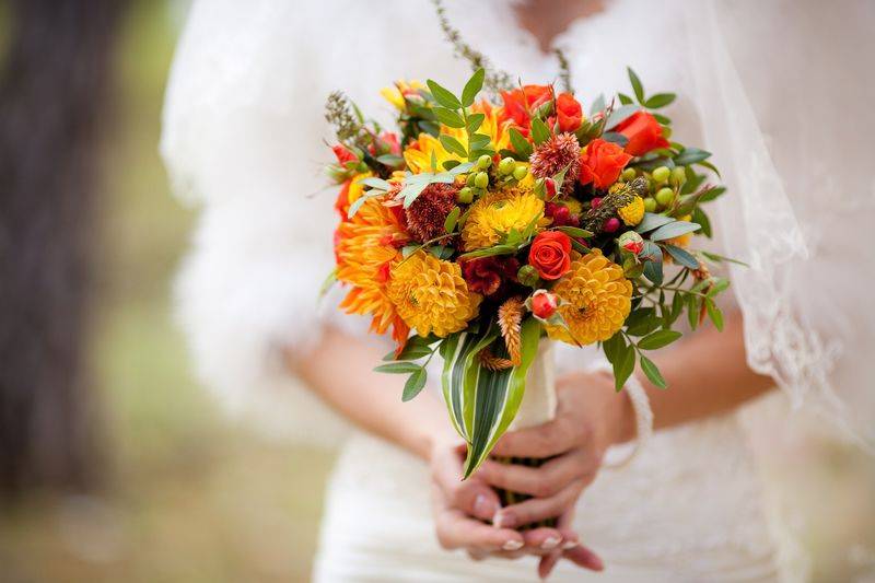 Осенние свадебные букеты для невесты ? в [2019] – из гербер & хризантем (своими руками), фото