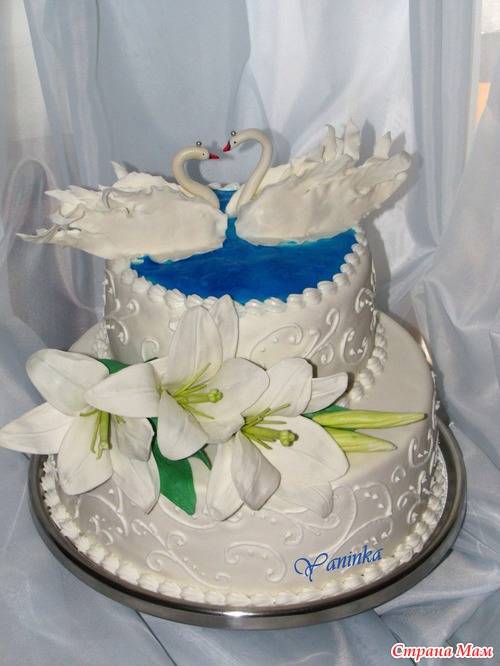 Свадебный торт ???? с лебедями - символами брака и верности