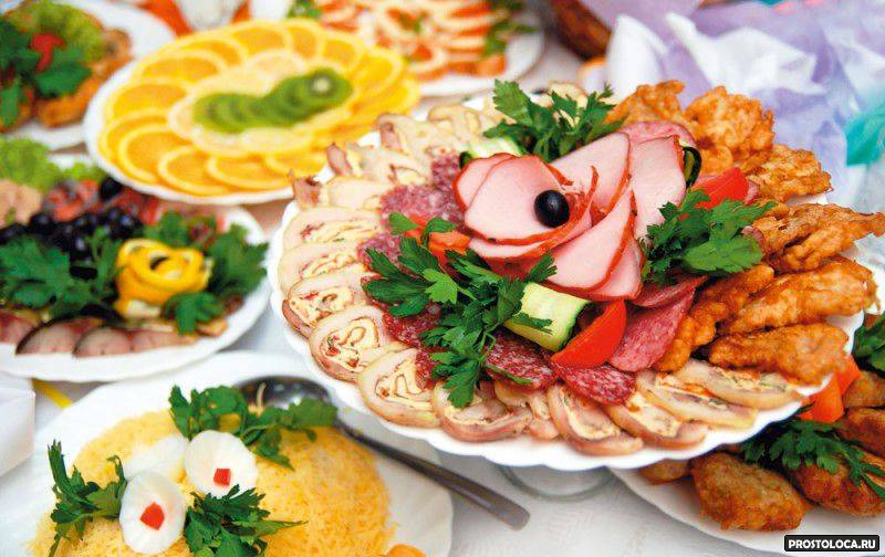Горячие закуски на свадебный стол? – какие в [2019] вкусные (вторые) блюда подают