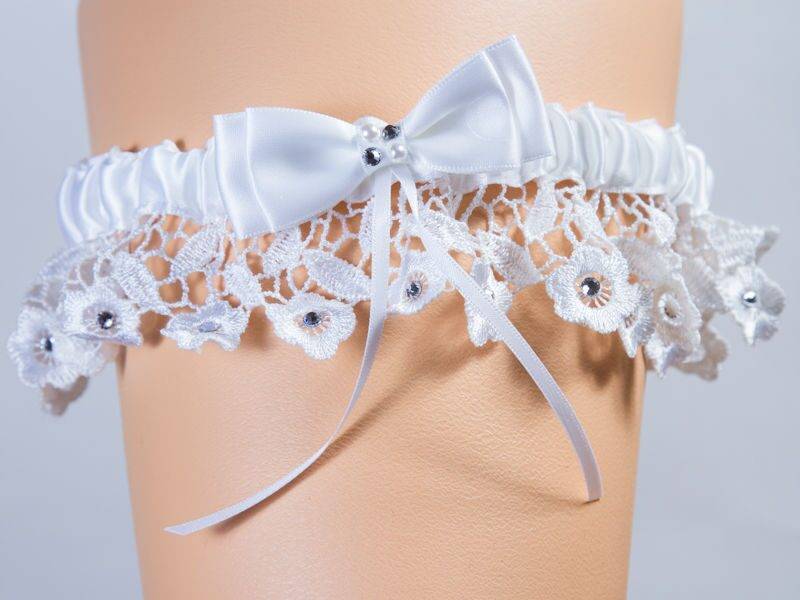 Подвязка невесты ручной работы: 100 оригинальных идей с фото