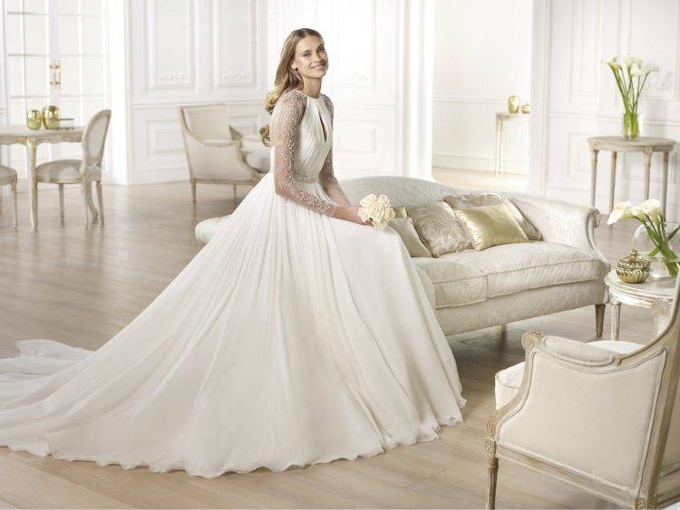Открытые свадебные платья: какие бывают, как и с чем носить