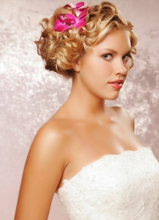 Идеи красивых свадебных причесок для коротких волос 2021