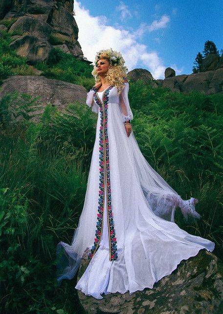 Платья в русском народном стиле: основные черты наряда