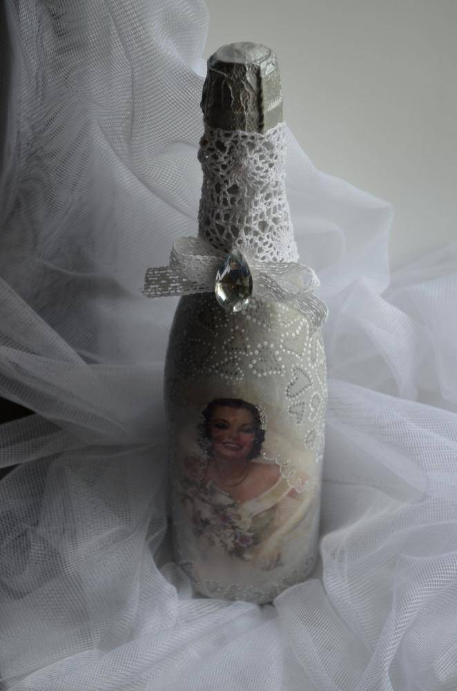 Декупаж свадебной бутылки - мастер-класс декупажа бутылки шампанского на свадьбу своими руками
