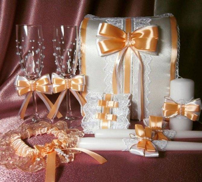 Оригинальный подарок на свадьбу молодоженам своими руками - список идей и мастер-классы