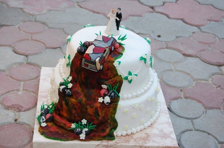 Необычные, креативные торты на свадьбу: 100 оригинальных идей с фото