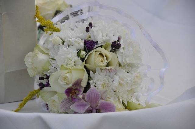 Свадебные букеты для невесты: 100 оригинальных идей с фото