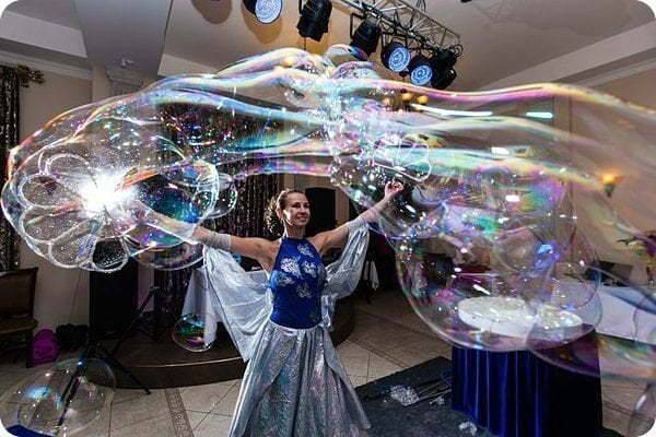Волшебная сказка – шоу мыльных пузырей на свадьбу