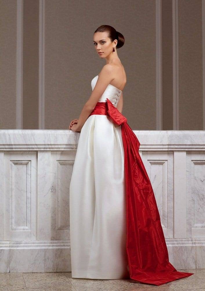 Белое свадебное платье 2020 (111 фото): черно-белое, новинки, пышные, белое с красным, короткие, нижнее белье