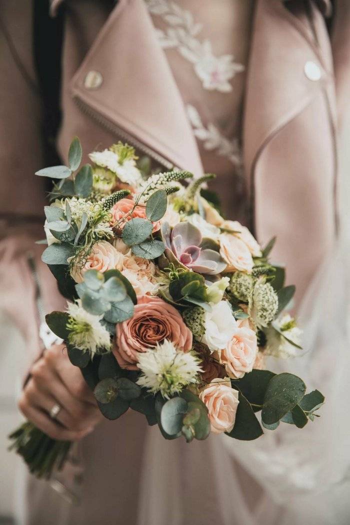 Тренды флористики: каким должно быть цветочное оформление свадьбы в 2020 году?