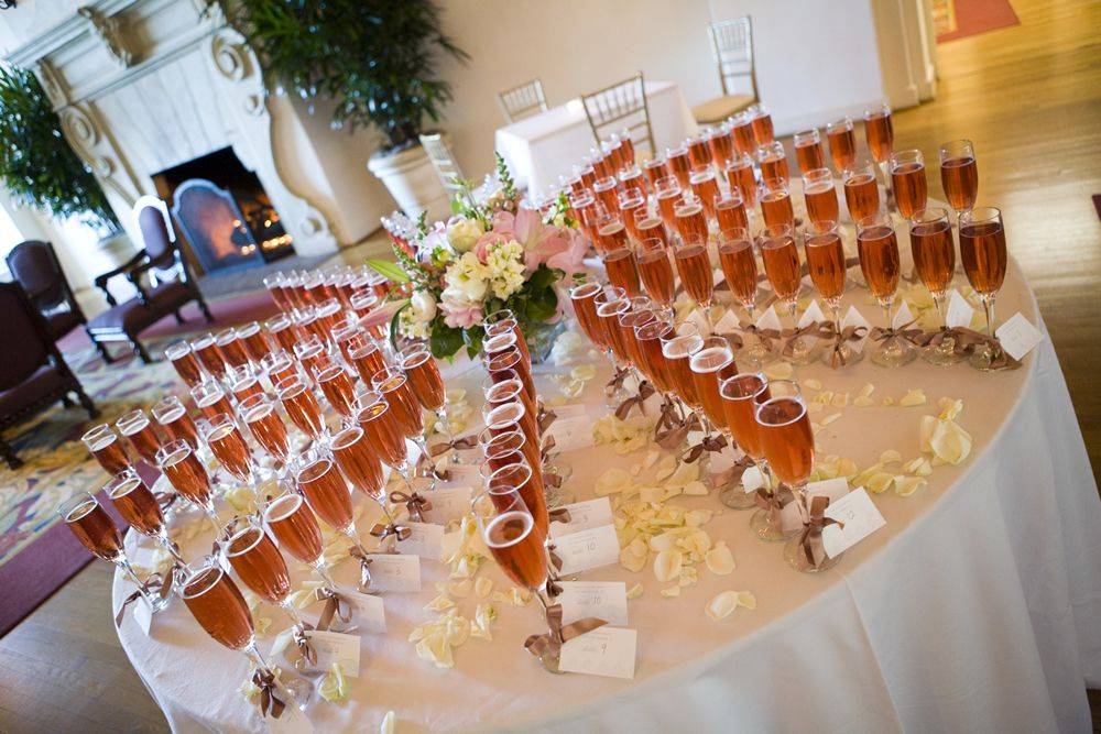 Как расставить столы на свадьбе: советы и нюансы