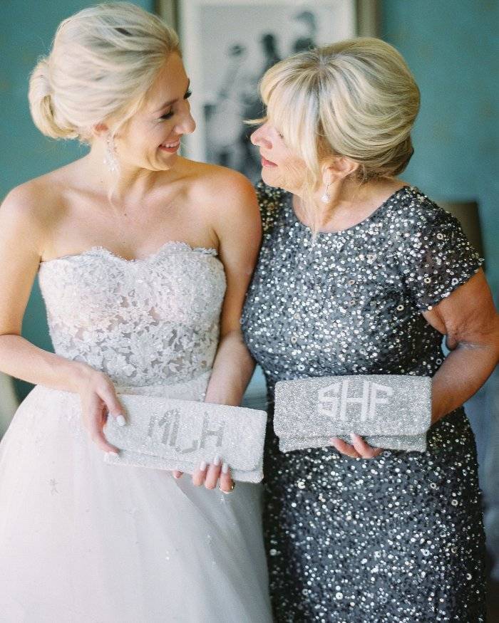 Платье на свадьбу для мамы невесты и жениха: все нюансы выбора
