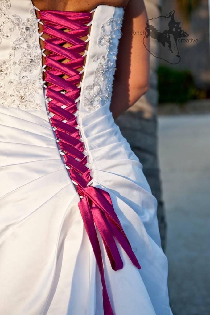Свадебное платье с корсетом — правила использования и варианты красивой шнуровки + 62 фото