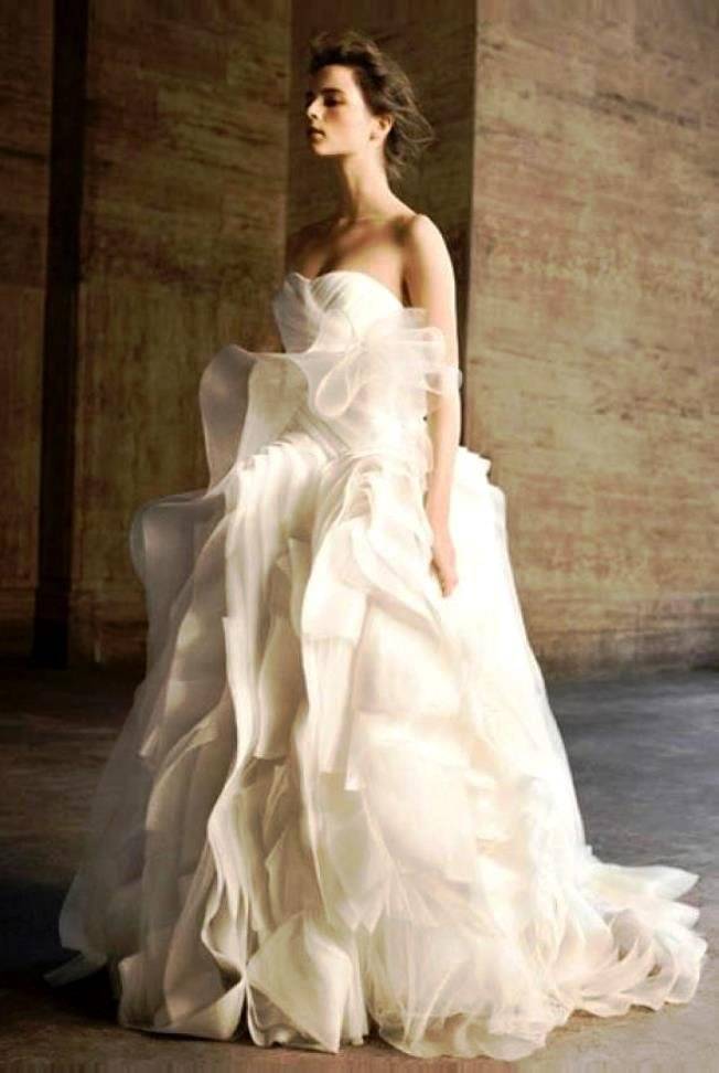 Модные свадебные платья 2022 года: фото