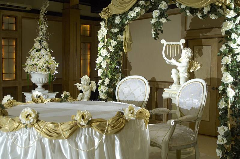 Изысканный стиль – свадьба в стиле ампир: оформление зала и общий декор