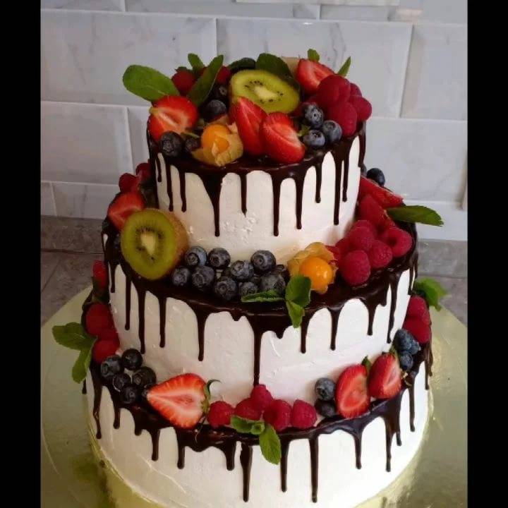Украшение торта: фруктами (ягодами), шоколадом, желе, карвингом – в домашних условиях