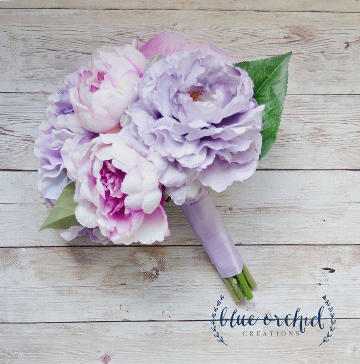 Элегантная роскошь бордового букета для невесты – подбор цветов и идеи композиций с фото