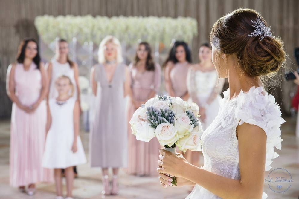 Букет невесты: приметы и традиции