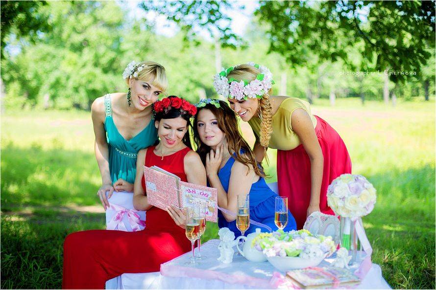 Девичник перед свадьбой ??: как его устроить, традиции проведения
