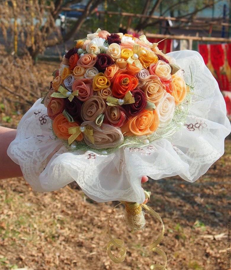 Как сделать красивый и нежный маленький букет для невесты своими руками из любимых цветов- обзор +видео